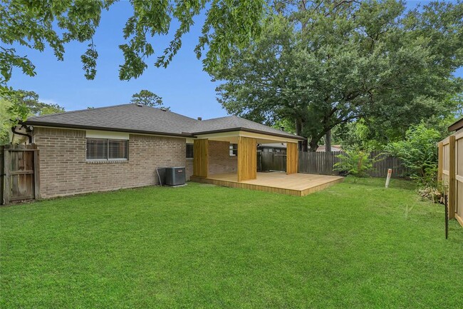 Building Photo - 4534 Towergate Dr