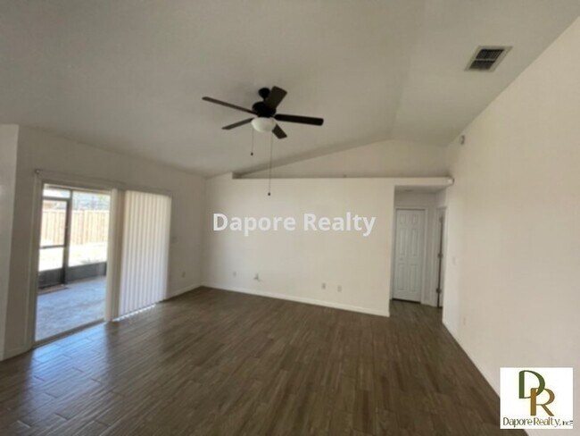 Building Photo - Remodeled 4 Bed, 2 Bath, Lots of Extras &a...