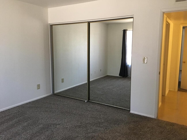 Building Photo - 2813 N Evergreen St