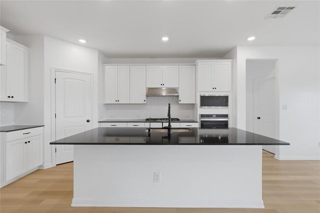 Building Photo - 12900 Cerro Castellan Trace
