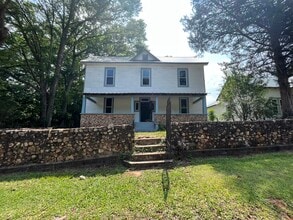 Building Photo - 440 Selma Rd