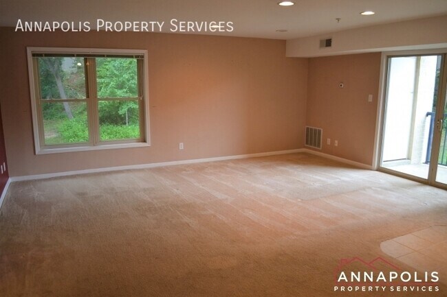 Building Photo - 1146 Cove Rd
