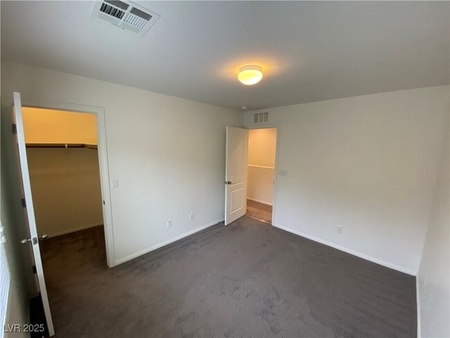 Building Photo - 10436 Yew Blossom Ave