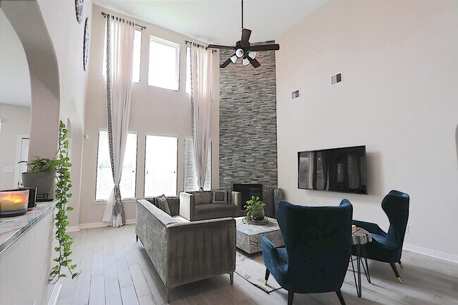 Building Photo - 5311 Lotus Canyon Ct