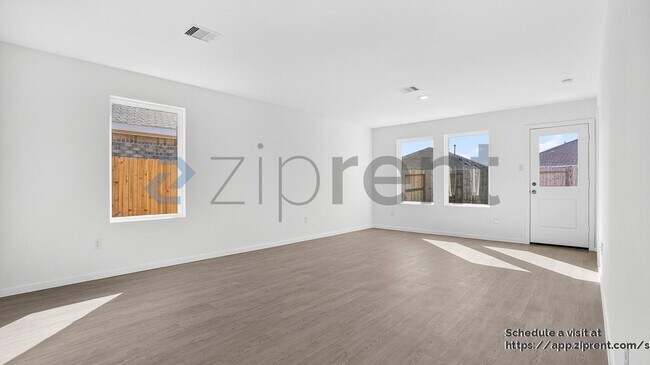 Building Photo - 26911 Dalmatian Bellflower Dr