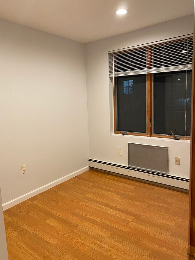 Building Photo - 3059 38th St