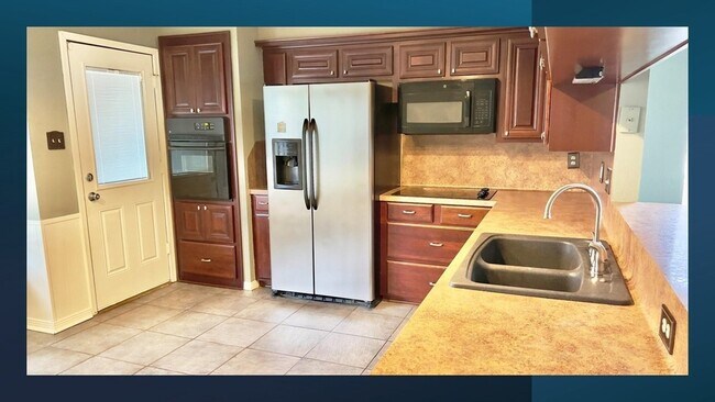 Building Photo - 439 Woodrail Dr