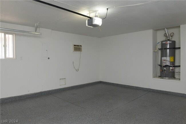 Building Photo - 6527 Tulip Garden Dr
