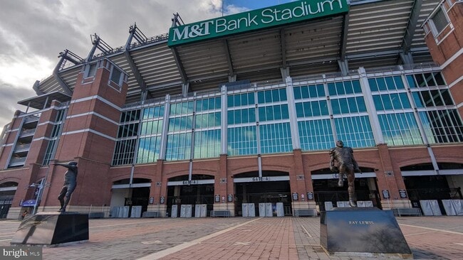 Building Photo - 124 W Hamburg St