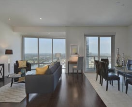 Building Photo - 200 Congress-152.315