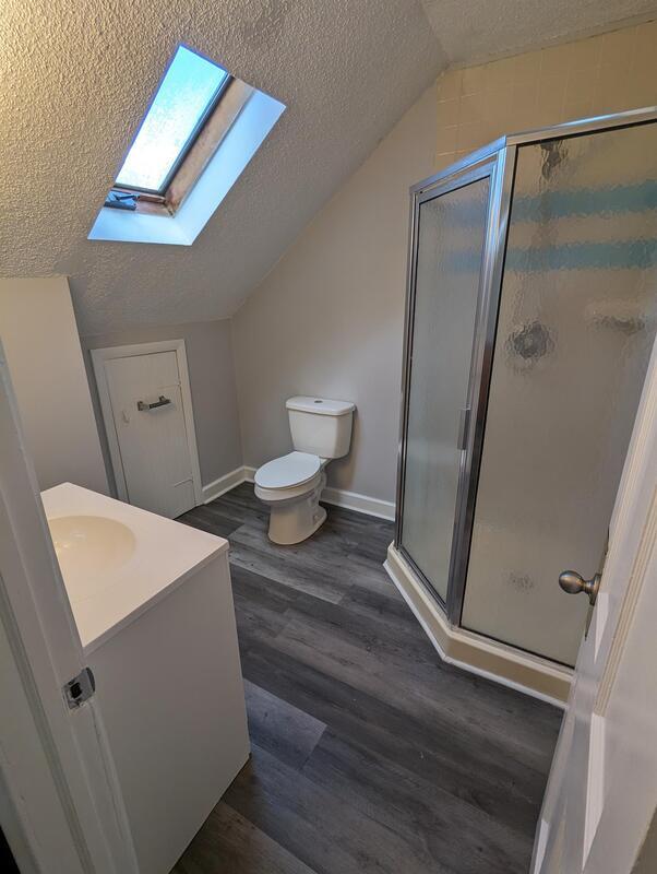 Building Photo - 359 Oak St