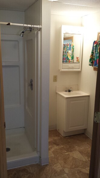 Building Photo - 906 Vine St