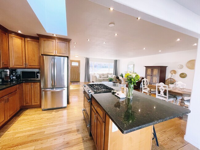 Building Photo - 132 Pierce Dr