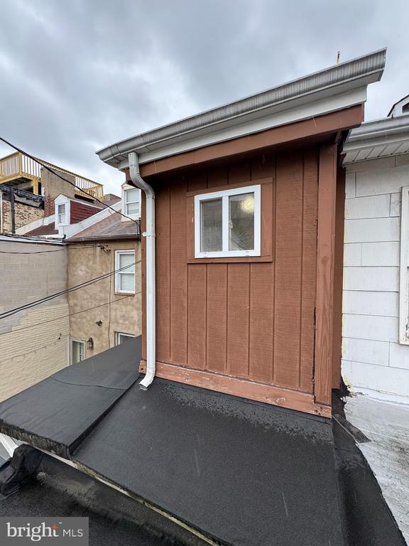 Building Photo - 1008 Stiles St