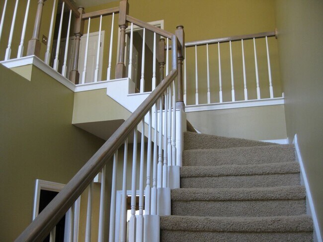 Building Photo - 5465 Derby Chase Ct