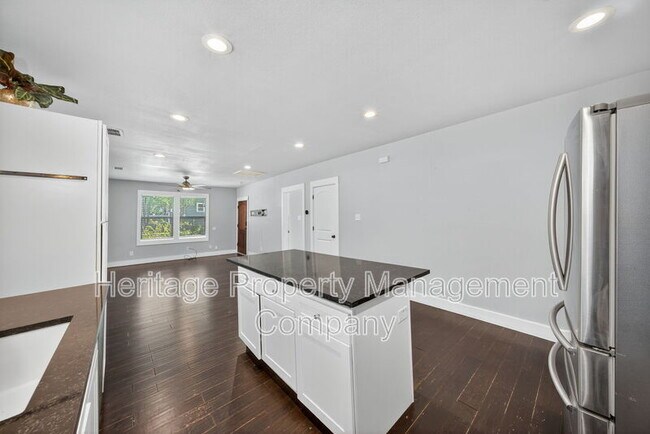 Building Photo - 1225 Michigan Ave