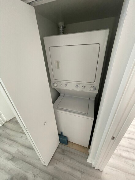 Washer and dryer - 335 S Biscayne Blvd