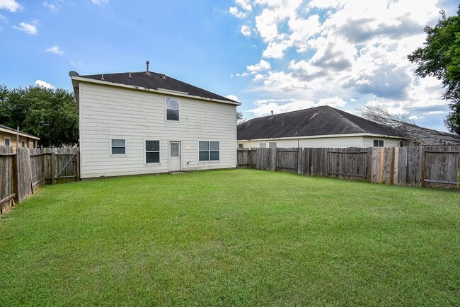 Building Photo - 18214 Olive Leaf Dr