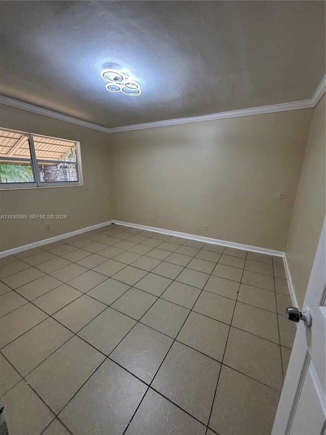 Building Photo - 724 Moffett St