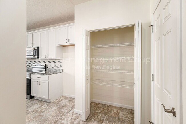 Building Photo - 3306 Lauren Fields Dr S