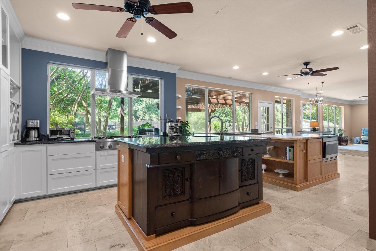 Building Photo - 3933 Bordeaux Cir