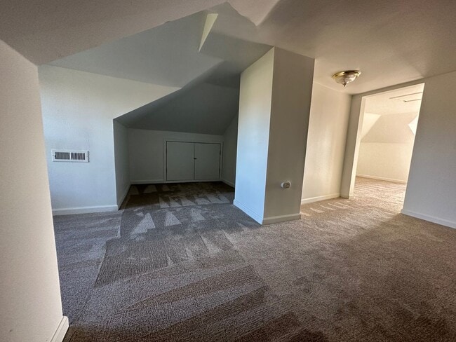 Building Photo - 2821 NE 58th Ave