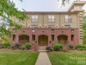 Building Photo - 1174 Park West Dr