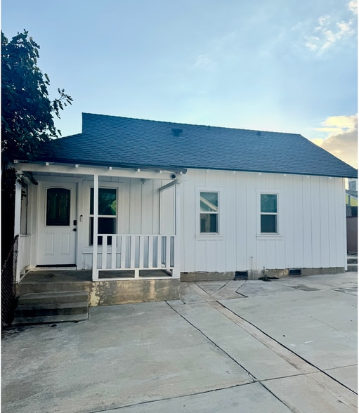 Primary Photo - 3048 Guirado St