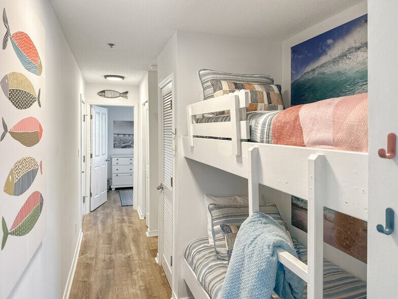 Building Photo - 3191 Scenic Hwy 98