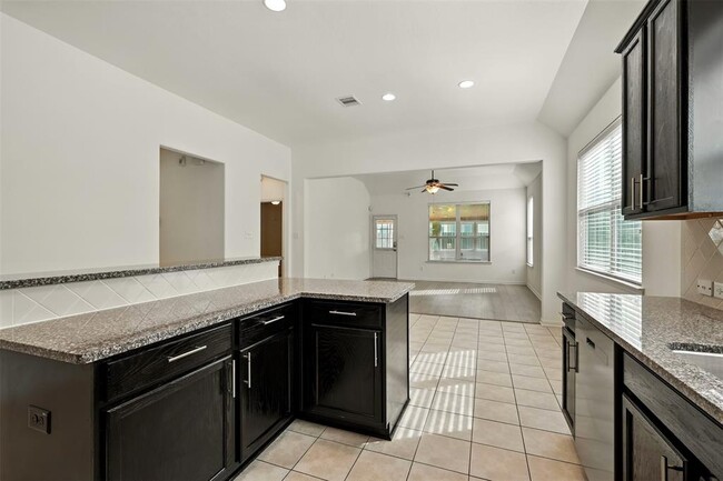 Building Photo - 9219 Gilbert Hollow Dr