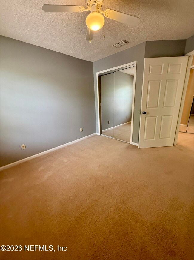 Building Photo - 700 Ironwood Dr