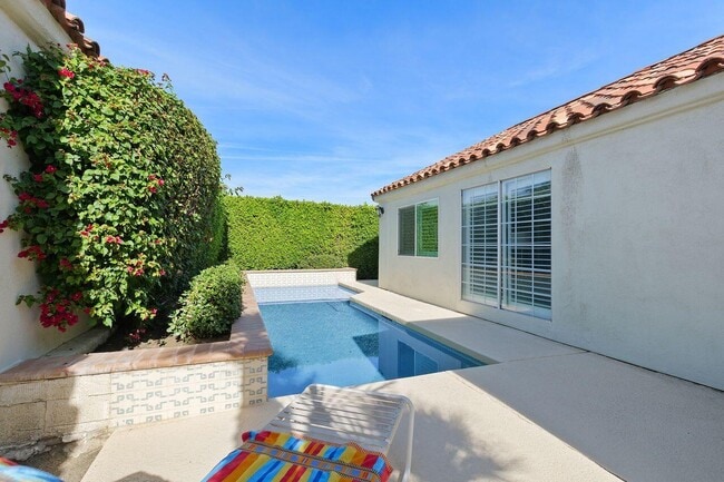 Building Photo - 77630 Cll Las Brisas W