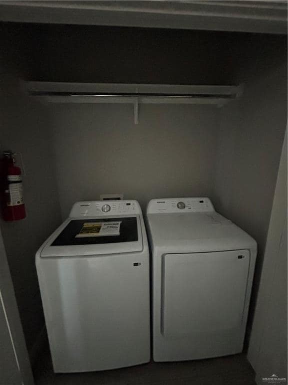 Building Photo - 17 Stark Rd