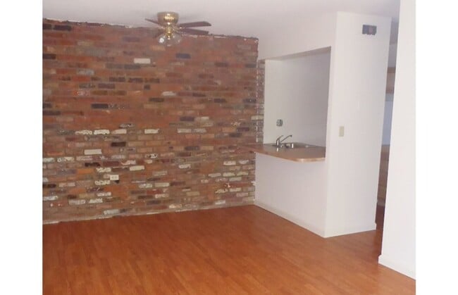 Interior Photo - Clifton View