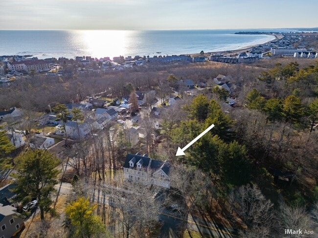 Building Photo - 156 N Shore Rd