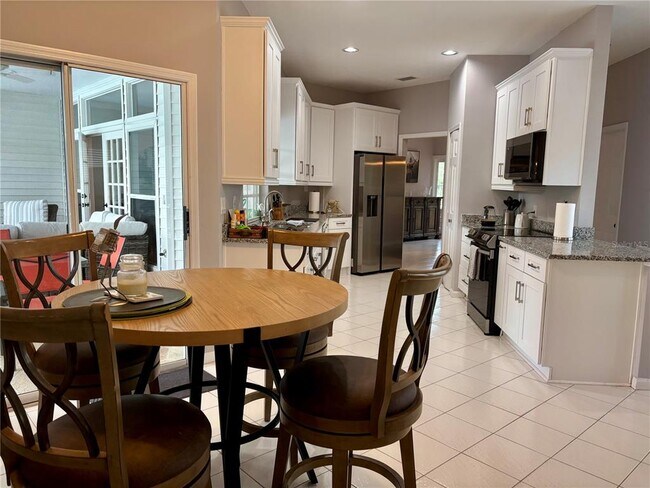 Building Photo - 1950 Bern Creek Loop