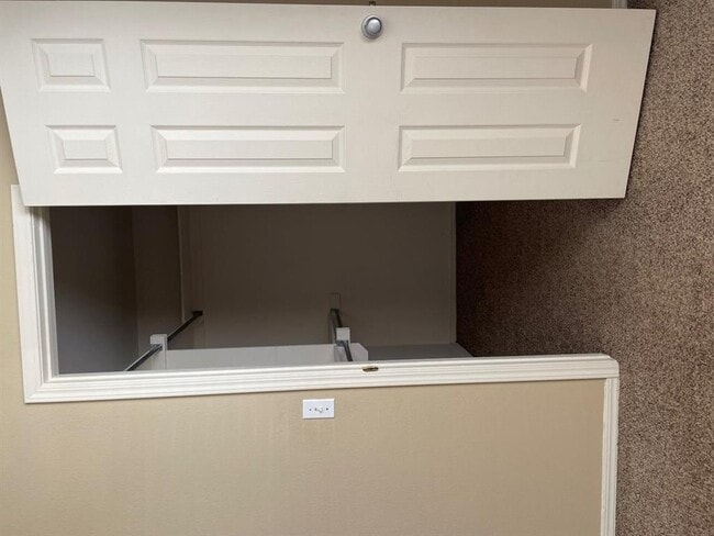 Building Photo - 10413 NW 45th St