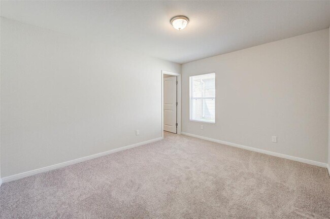Building Photo - 10042 Cerritos dr