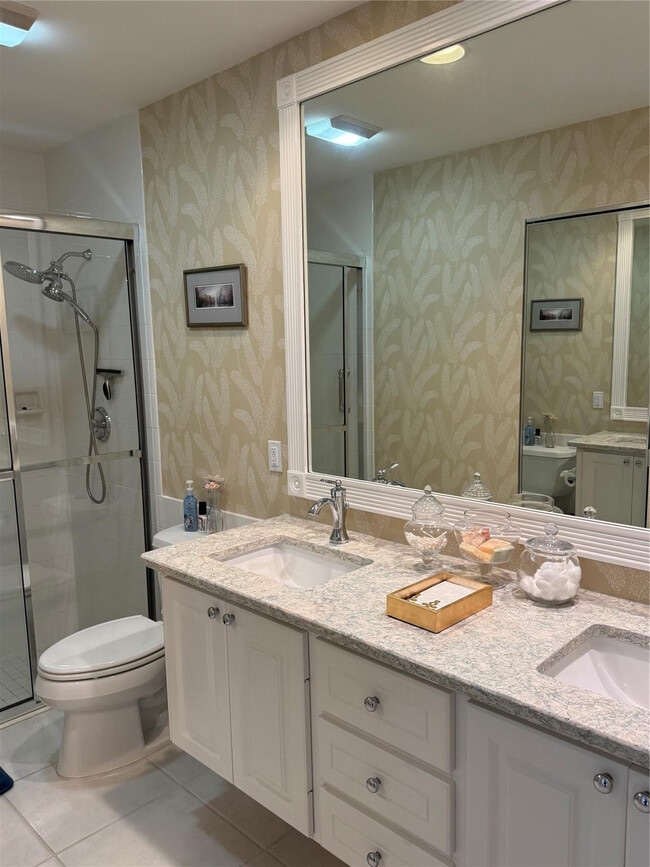 Building Photo - 10744 SW Elsinore Dr