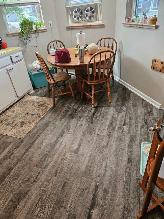 Building Photo - Charming 2 bedroom on Uintah