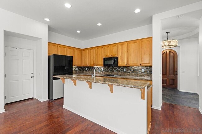 Building Photo - 11370 W San Raphael