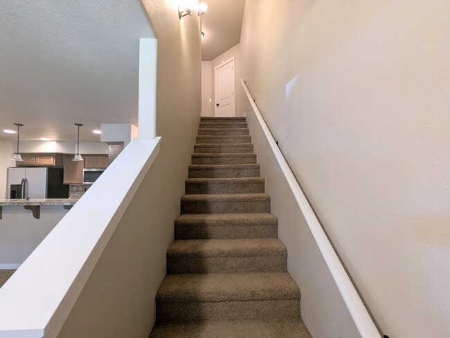 Building Photo - Gorgeous 3x2 townhouse, single-car garage, and two gas fireplaces