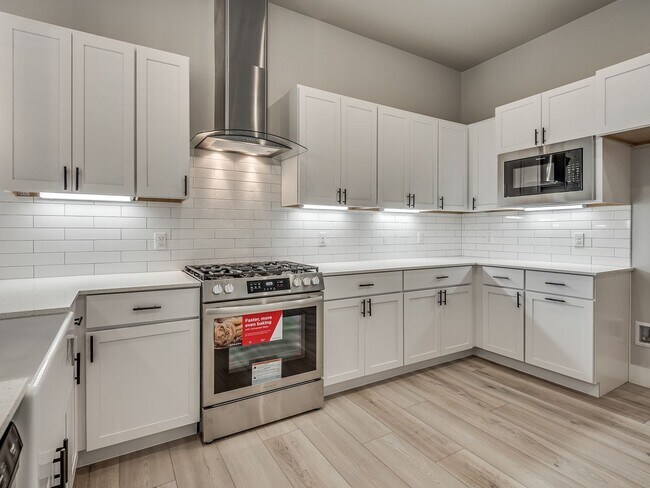 Building Photo - Beautiful New Construction Home in Edmond/Oklahoma City