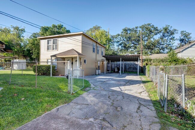 Building Photo - 309 Second St