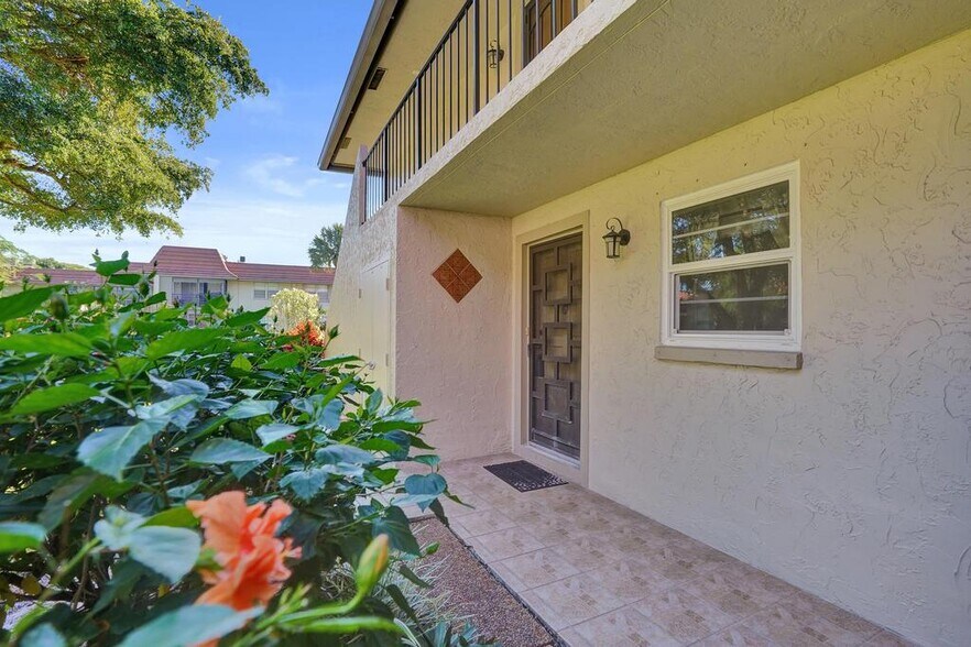 Building Photo - 1050 NW 13th St