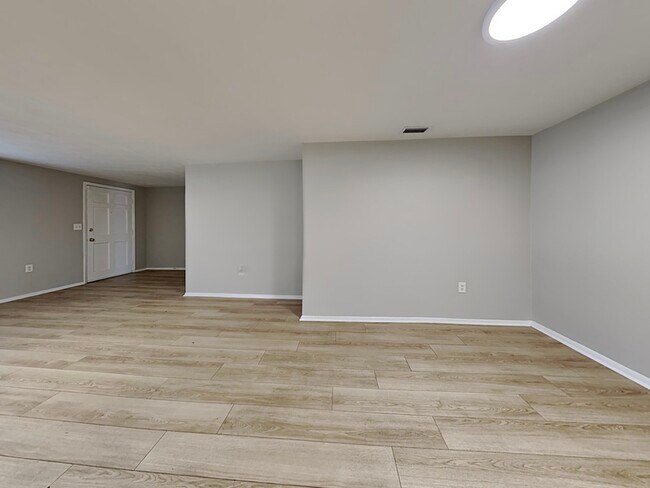 Building Photo - 6116 1st Ave
