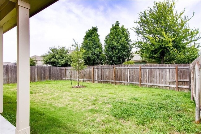 Building Photo - 5916 Kennedy St