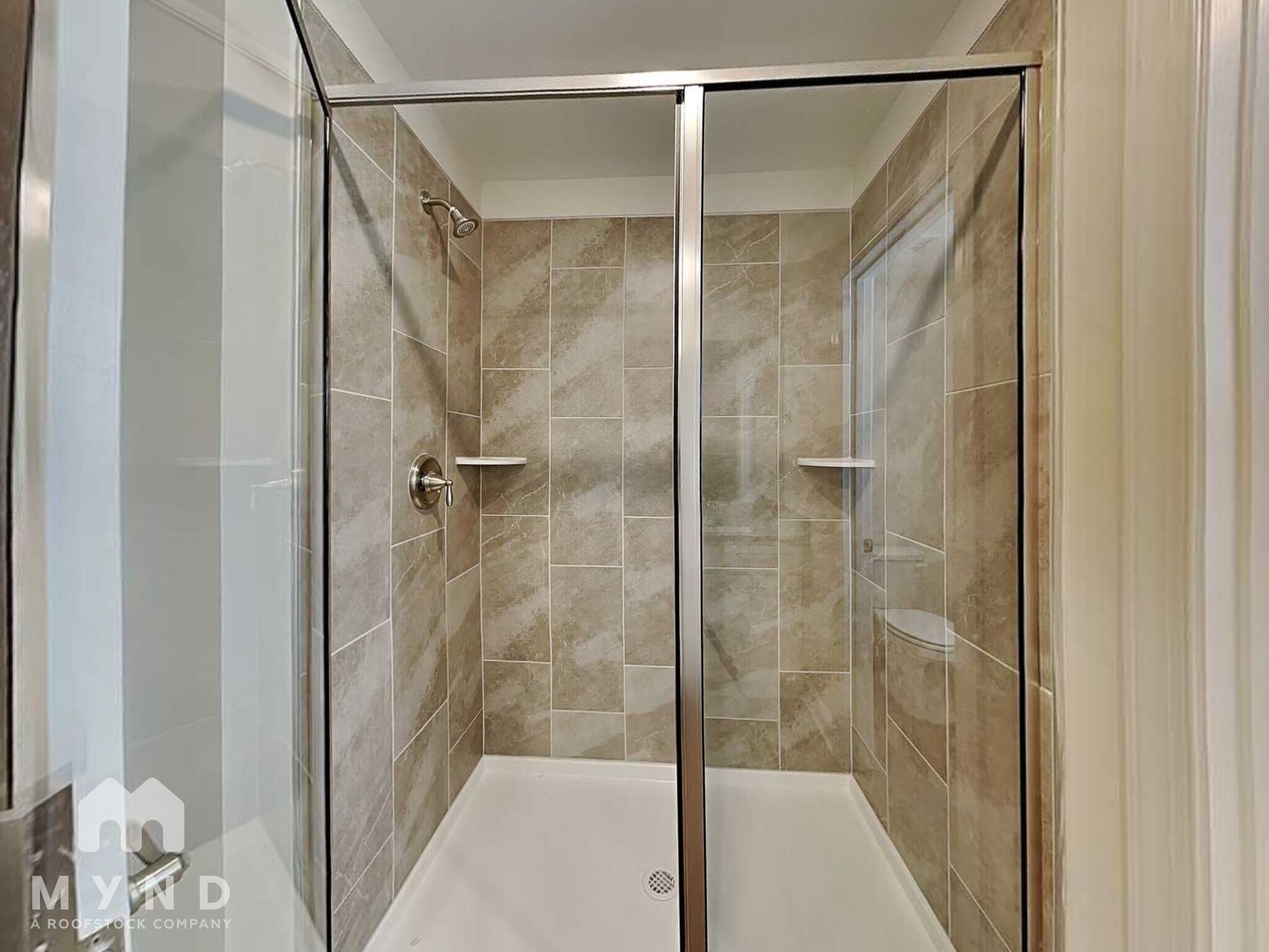 Building Photo - 6921 Woodland Stream Pl