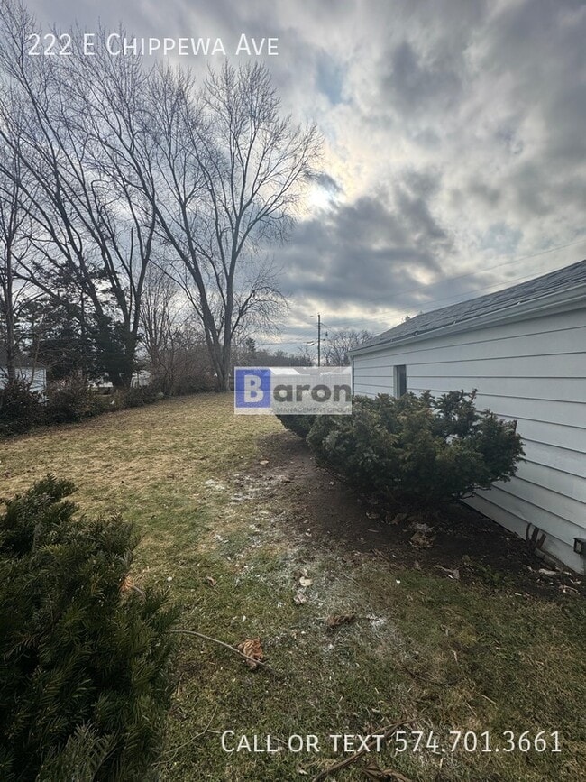 Building Photo - 222 E Chippewa Ave