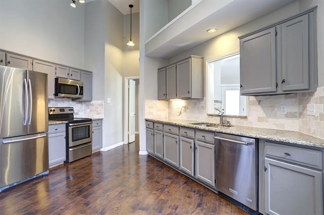 Building Photo - 3852 Beaumont Ln